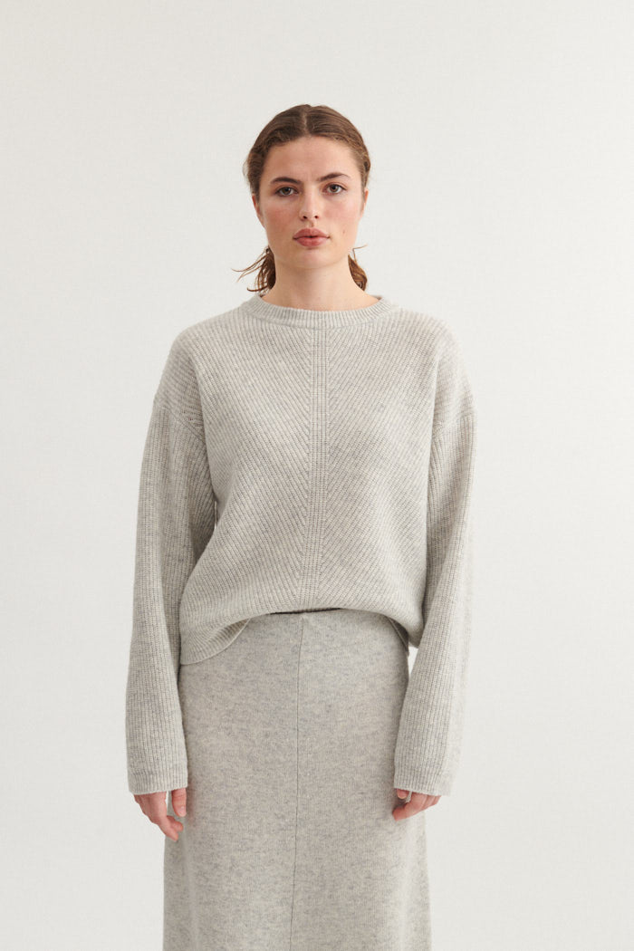 Basic Apparel Line O-Neck Sweaters 094 Light Grey Mel.